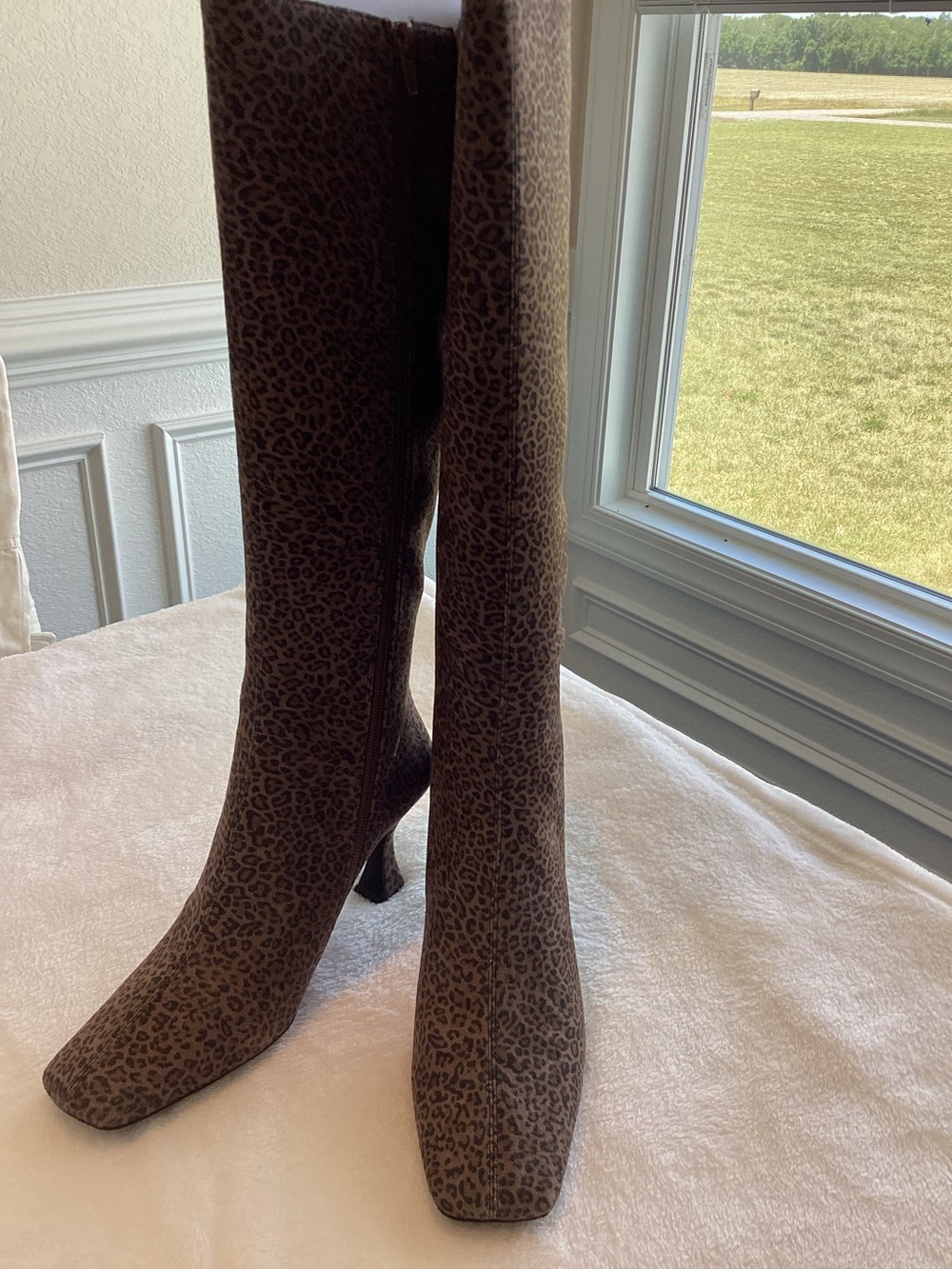 Jeffrey Campbell Knee High Boots Checkmate New 8 Cheetah Print Anthropologie - Picture 6 of 12